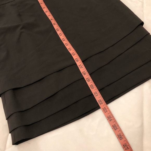 ๐ค Tahari Layered Skirt - Picture 8 of 8